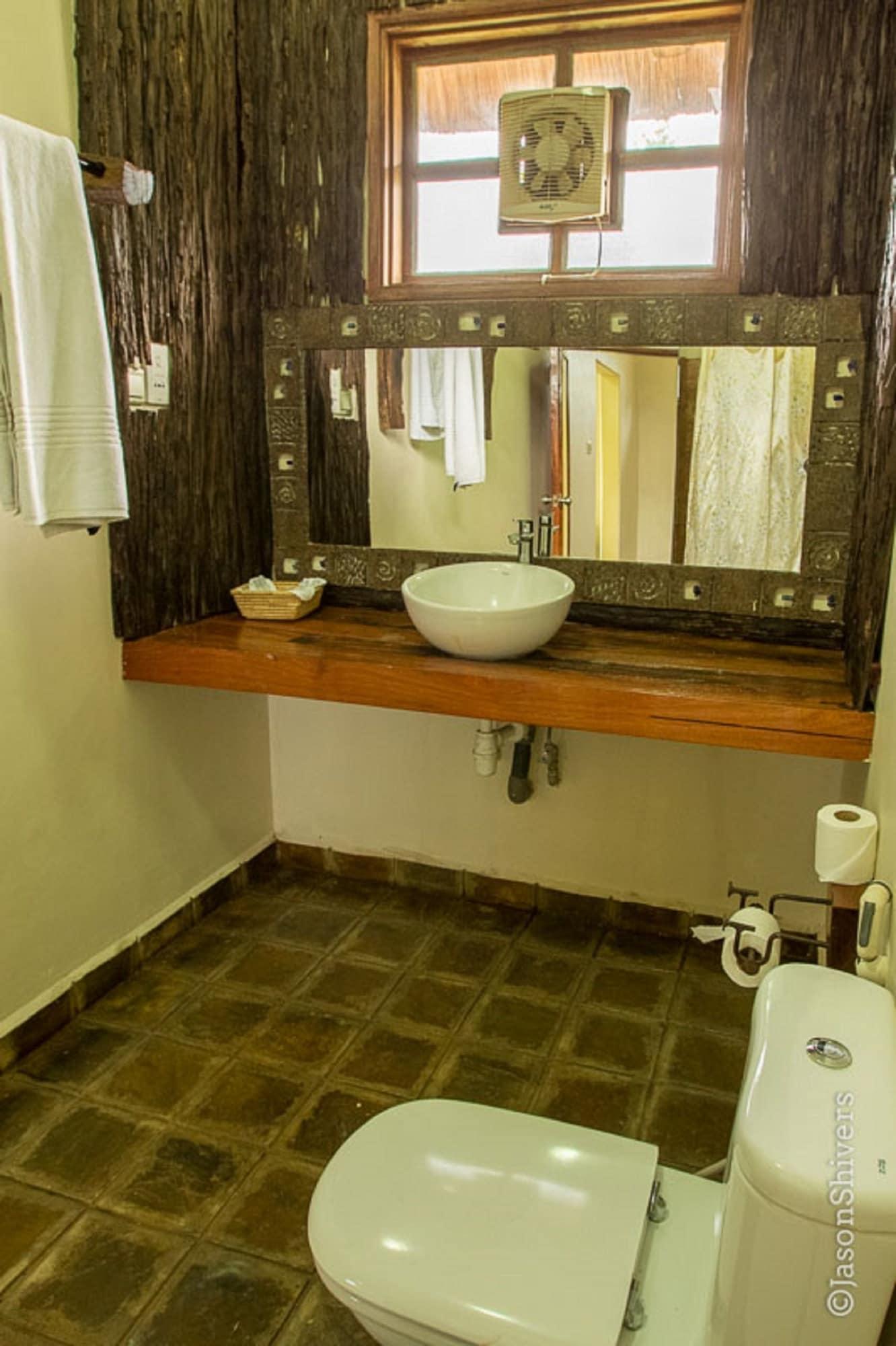 Weru Weru River Lodge Экстерьер фото