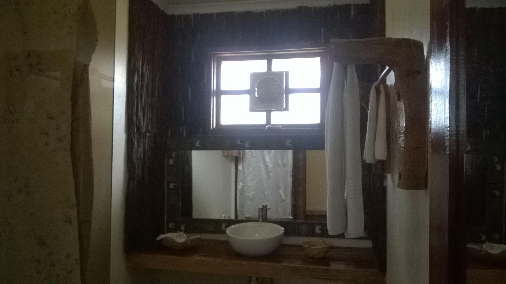 Weru Weru River Lodge Экстерьер фото