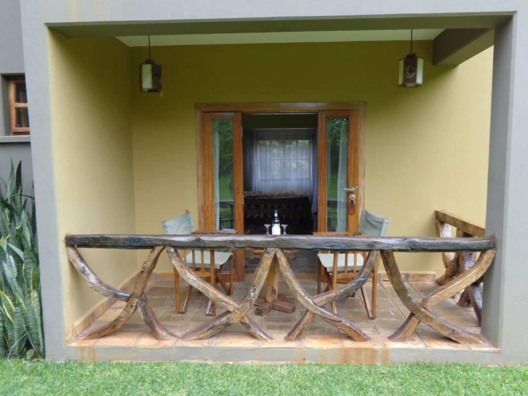 Weru Weru River Lodge Экстерьер фото
