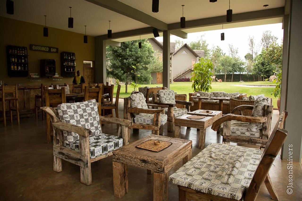 Weru Weru River Lodge Экстерьер фото
