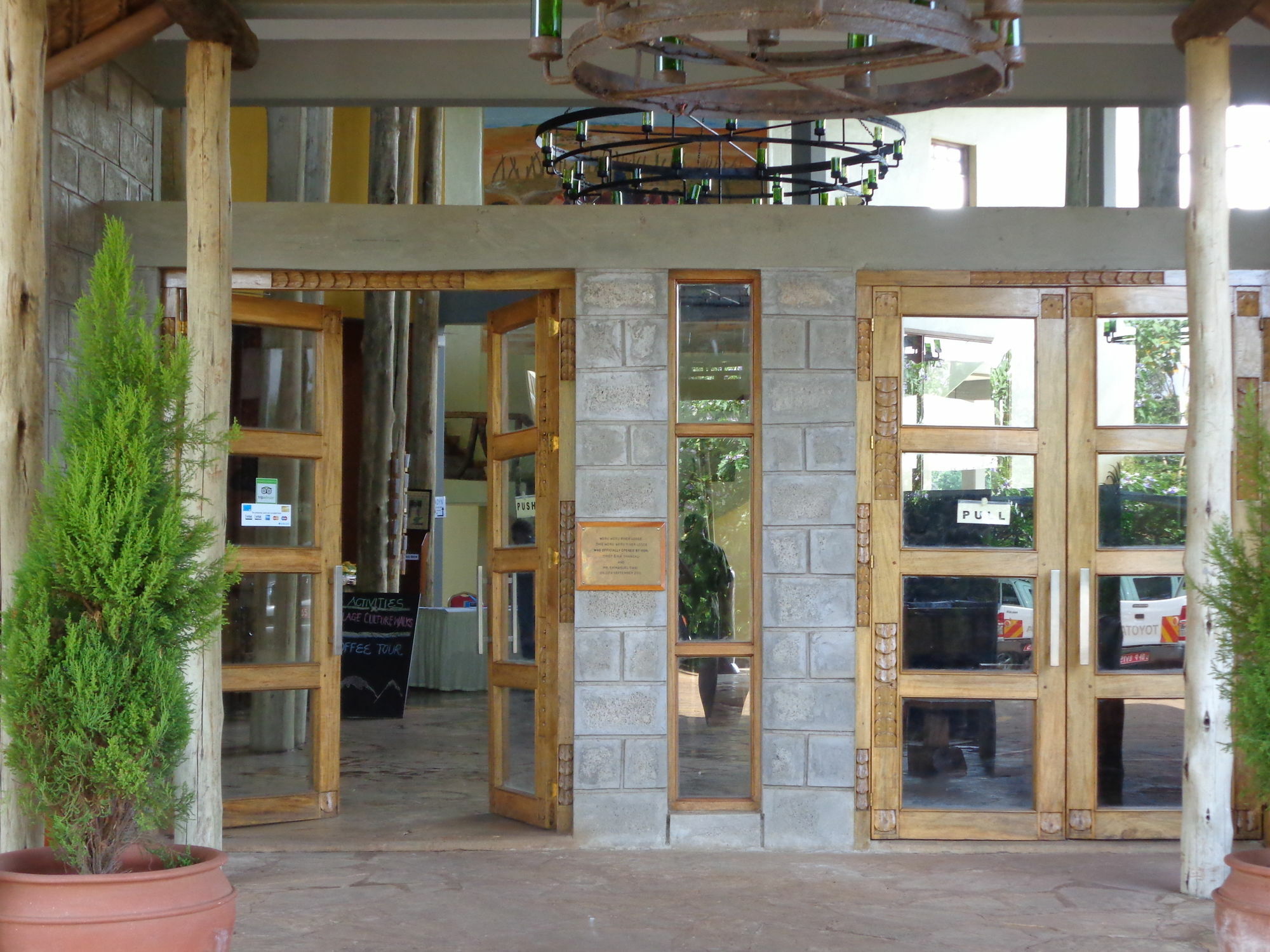 Weru Weru River Lodge Экстерьер фото