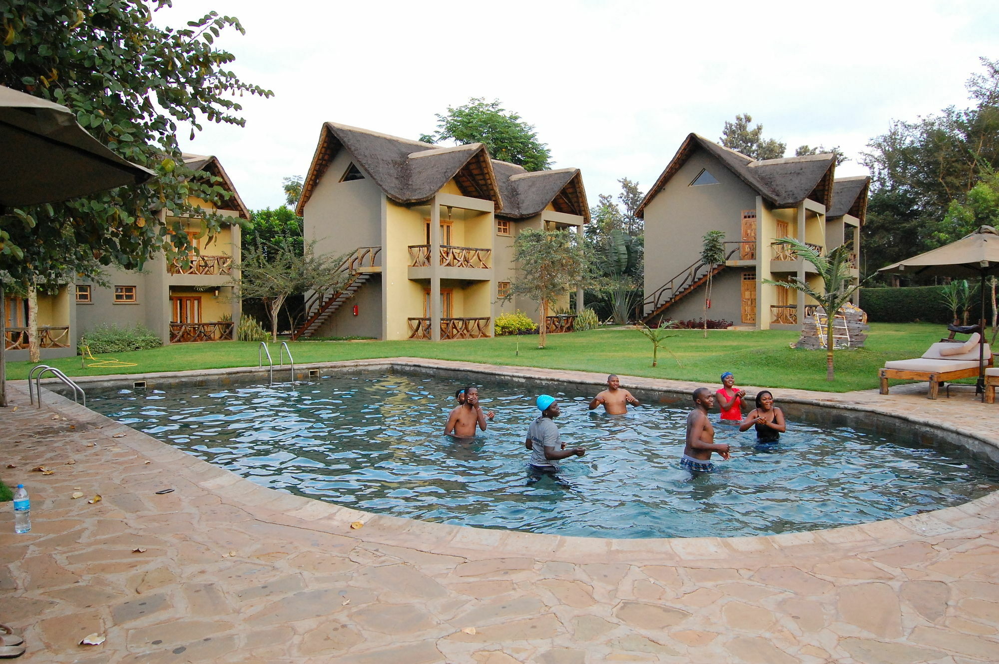 Weru Weru River Lodge Экстерьер фото